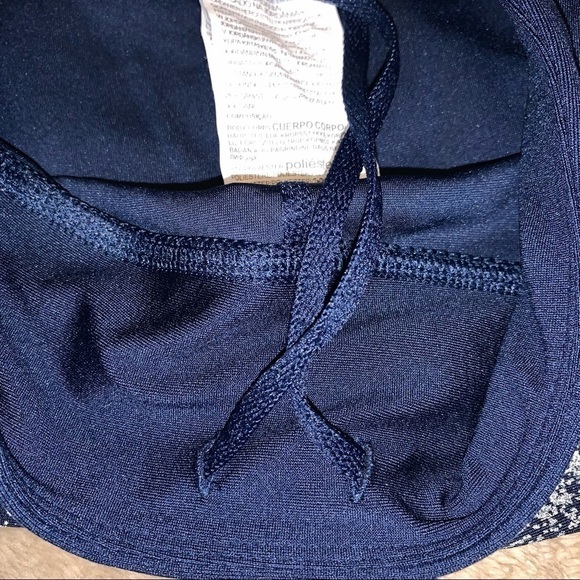 Under Armour Heat Gear and Velocity 7/8 Leggings Size Small Bundle - Picture 11 of 16